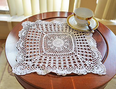 square corchet placemat. 13"square. white color. 2 pieces - Click Image to Close